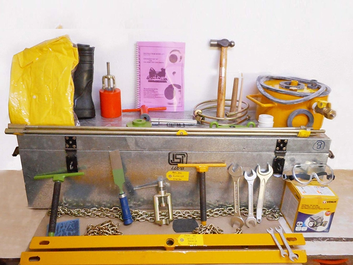 Ton Container-Emergency Kit (B)